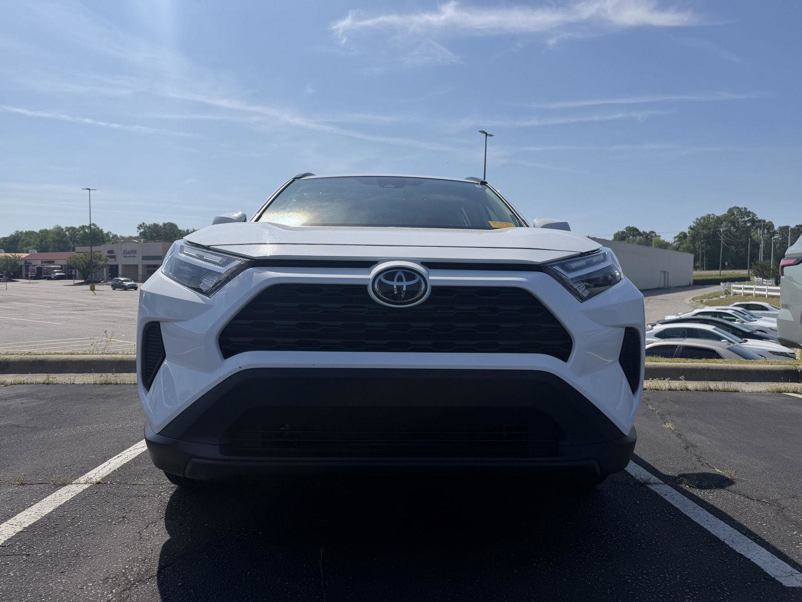 Used 2024 Toyota RAV4 XLE w/ Convenience Package image 17