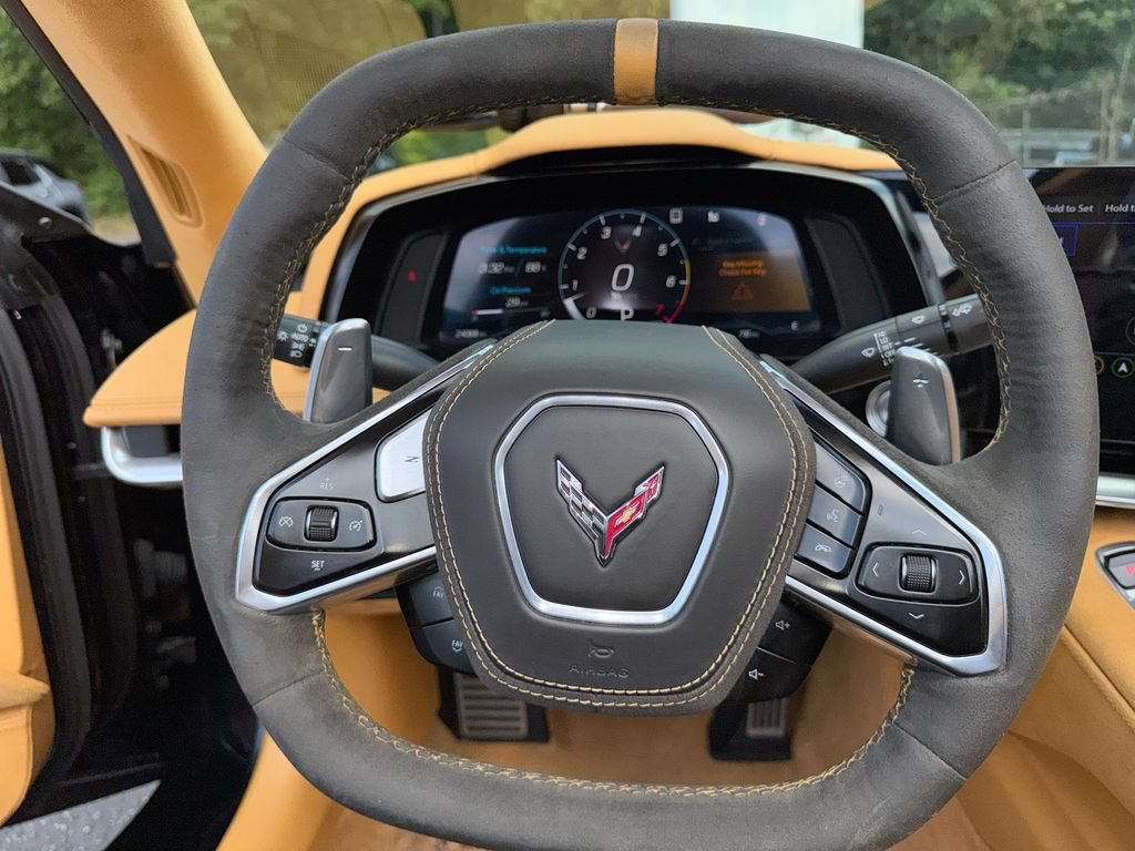 Used 2023 Chevrolet Corvette Stingray Premium Conv w/ Z51 Performance Package RWD image 16