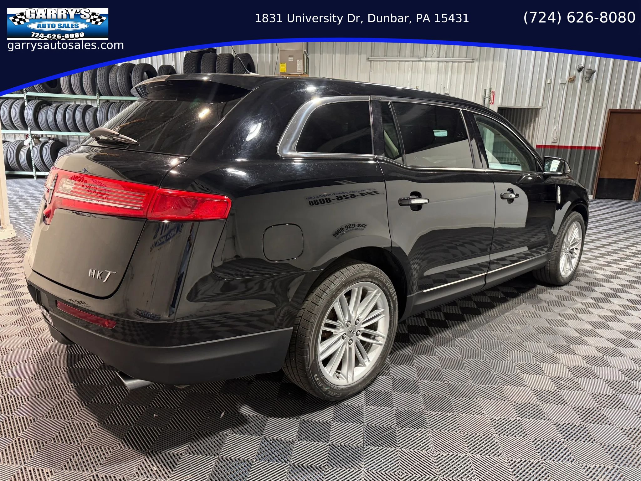 Used 2018 Lincoln MKT AWD image 5