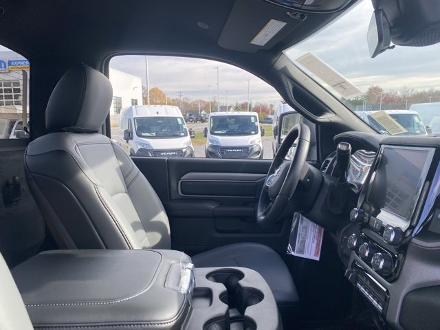 New 2026 RAM 5500 Tradesman w/ Chrome Appearance Group image 27