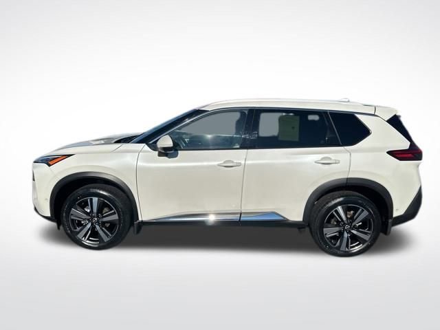 Used 2023 Nissan Rogue SL w/ SL Premium Package image 3