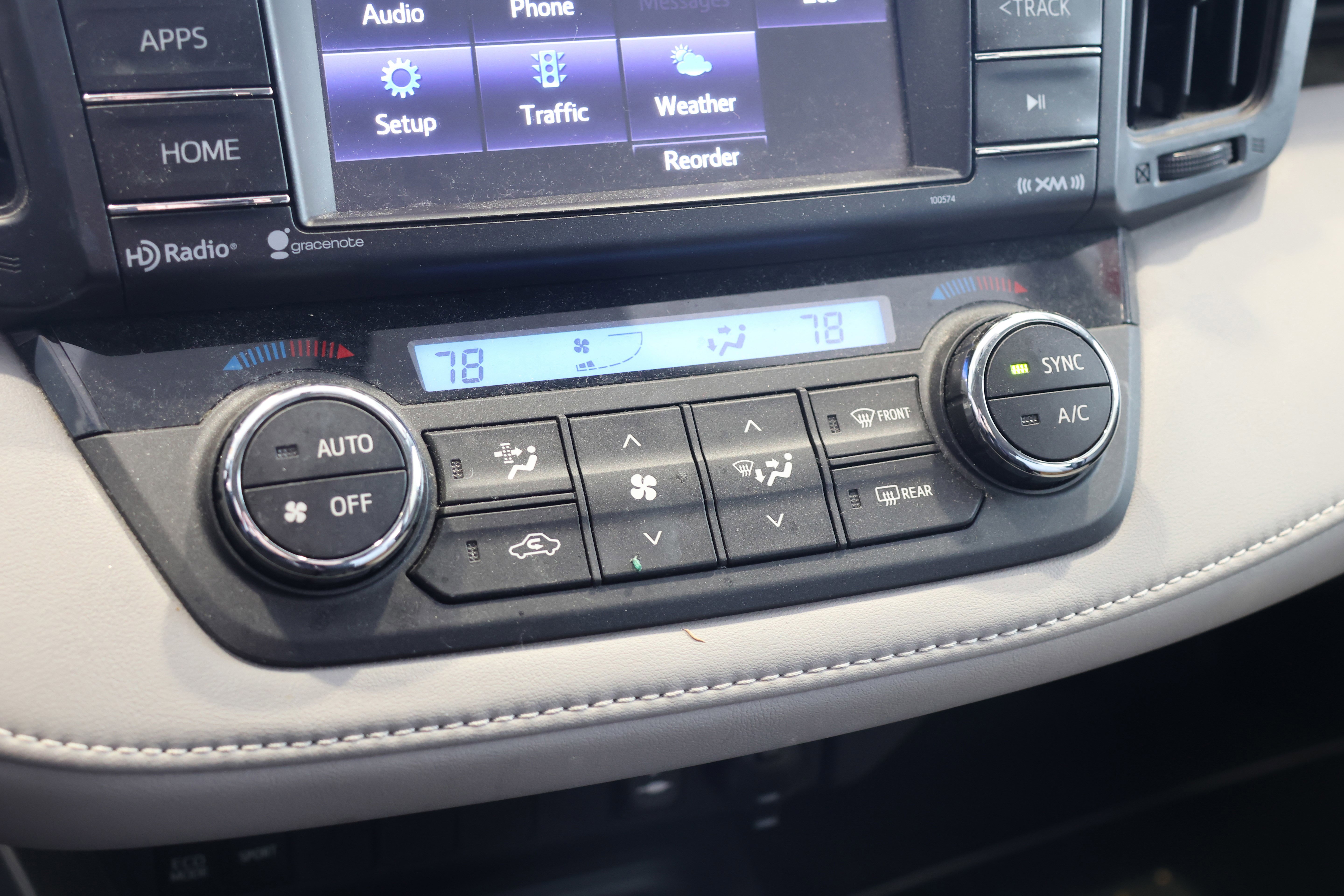 Used 2016 Toyota RAV4 XLE image 24