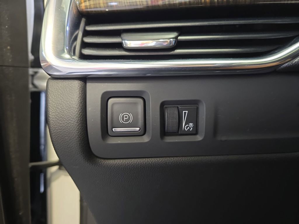 Used 2020 Cadillac XT4 Sport image 30