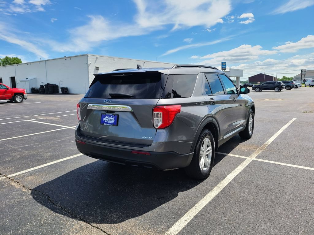 Used 2022 Ford Explorer XLT AWD/4WD image 7