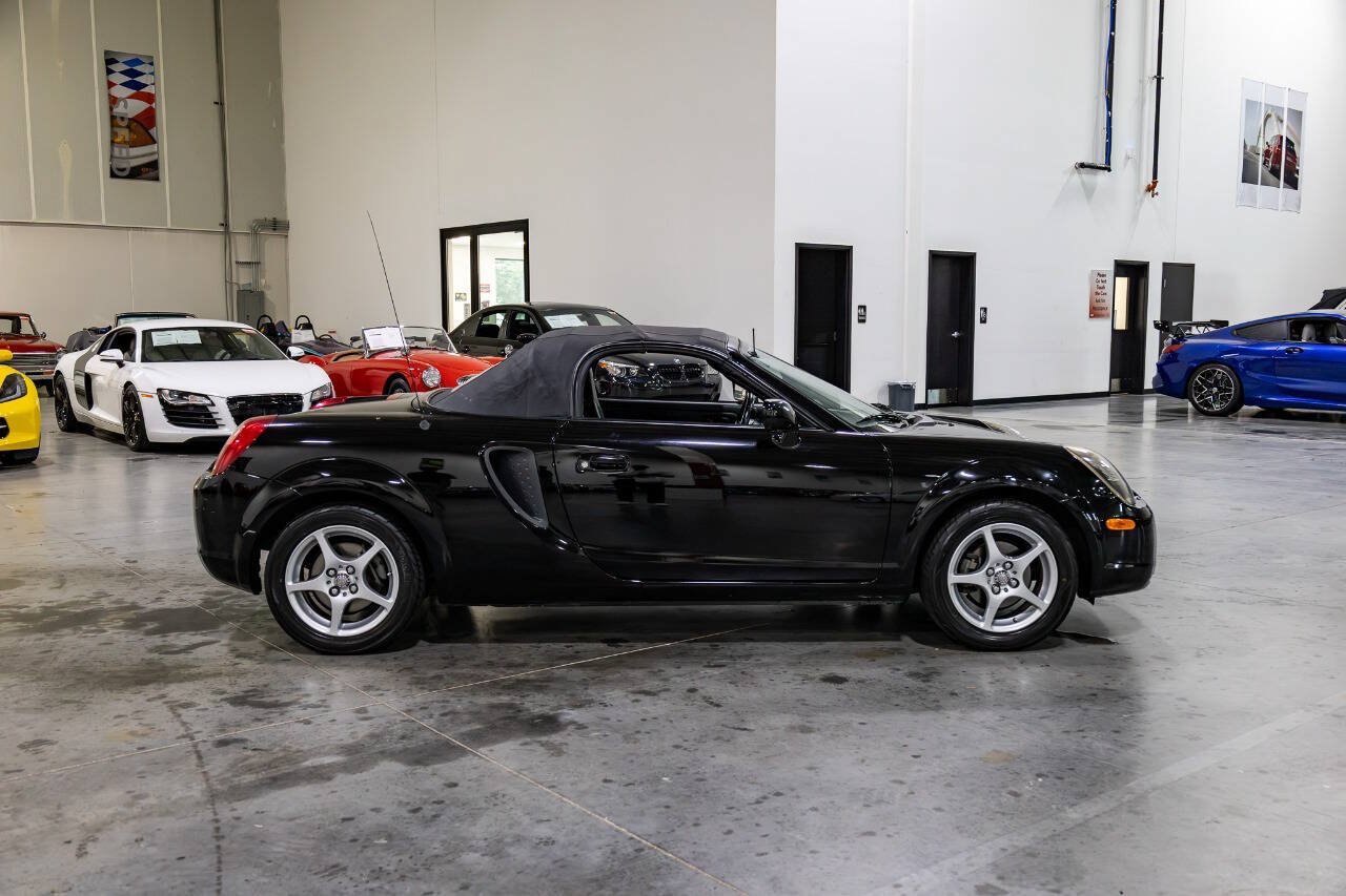 Used 2000 Toyota MR2 RWD image 23
