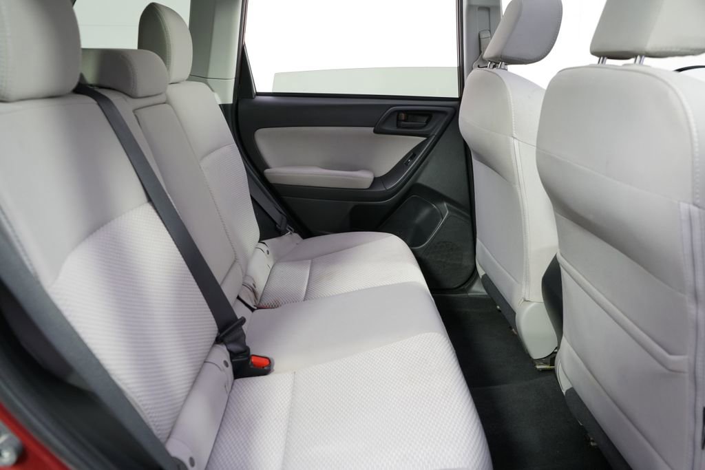 Used 2015 Subaru Forester 2.5i Premium w/ All-Weather Package AWD/4WD image 18