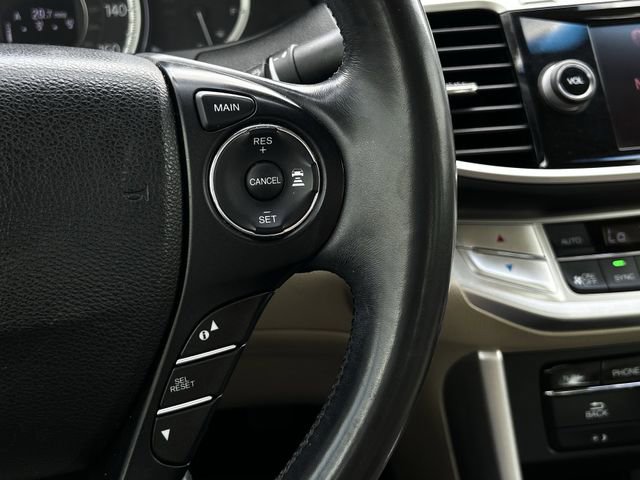 Used 2014 Honda Accord Touring image 16