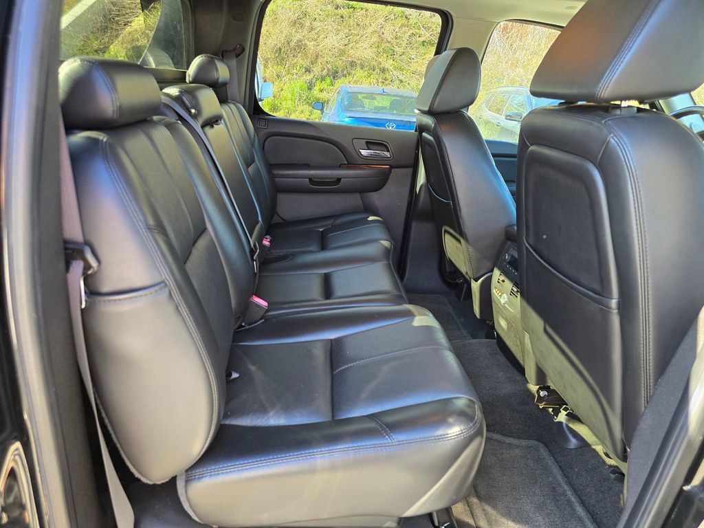 Used 2007 Chevrolet Avalanche LTZ w/ LTZ Preferred Equipment Group image 28