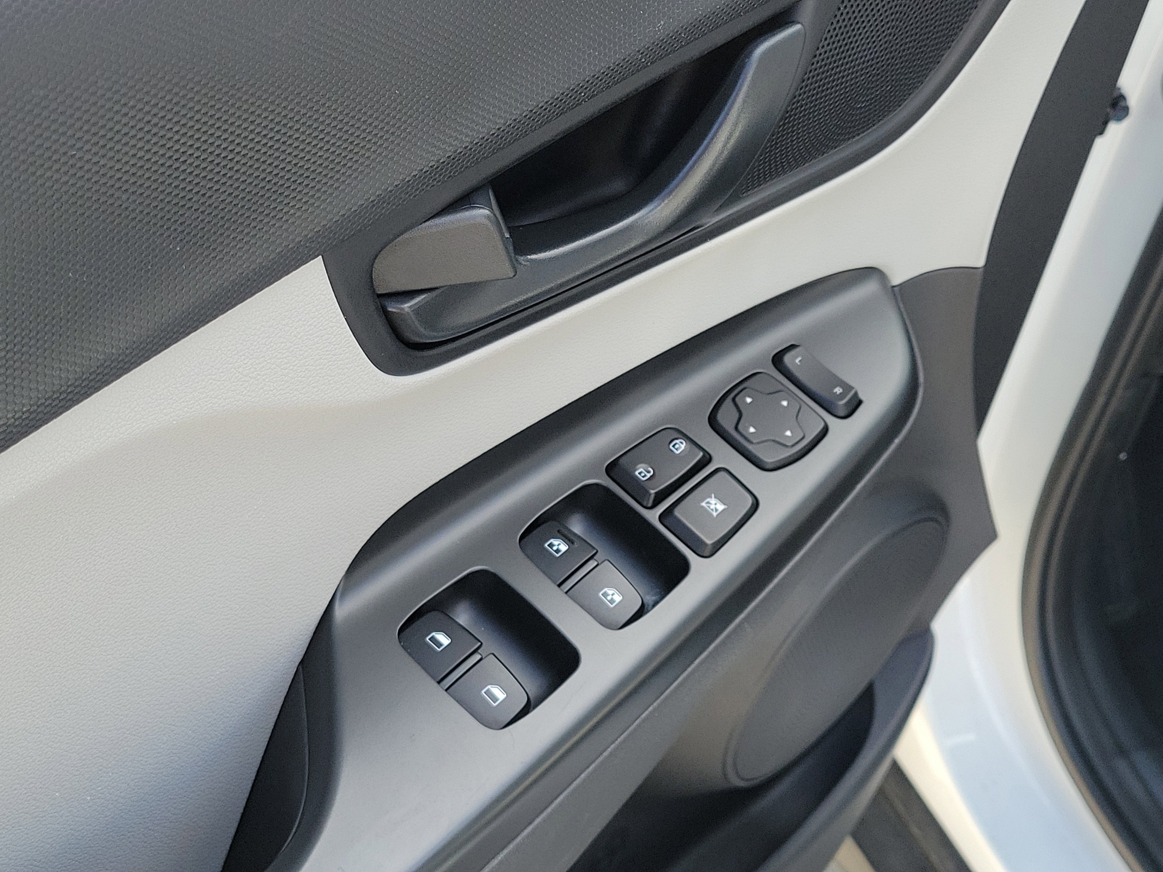Used 2023 Hyundai Kona SEL AWD/4WD image 21