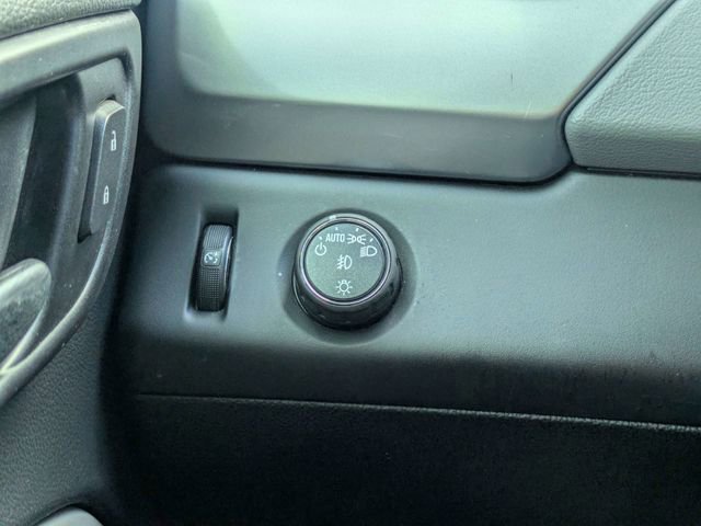 Used 2015 Chevrolet Suburban LT w/ Luxury Package RWD image 25