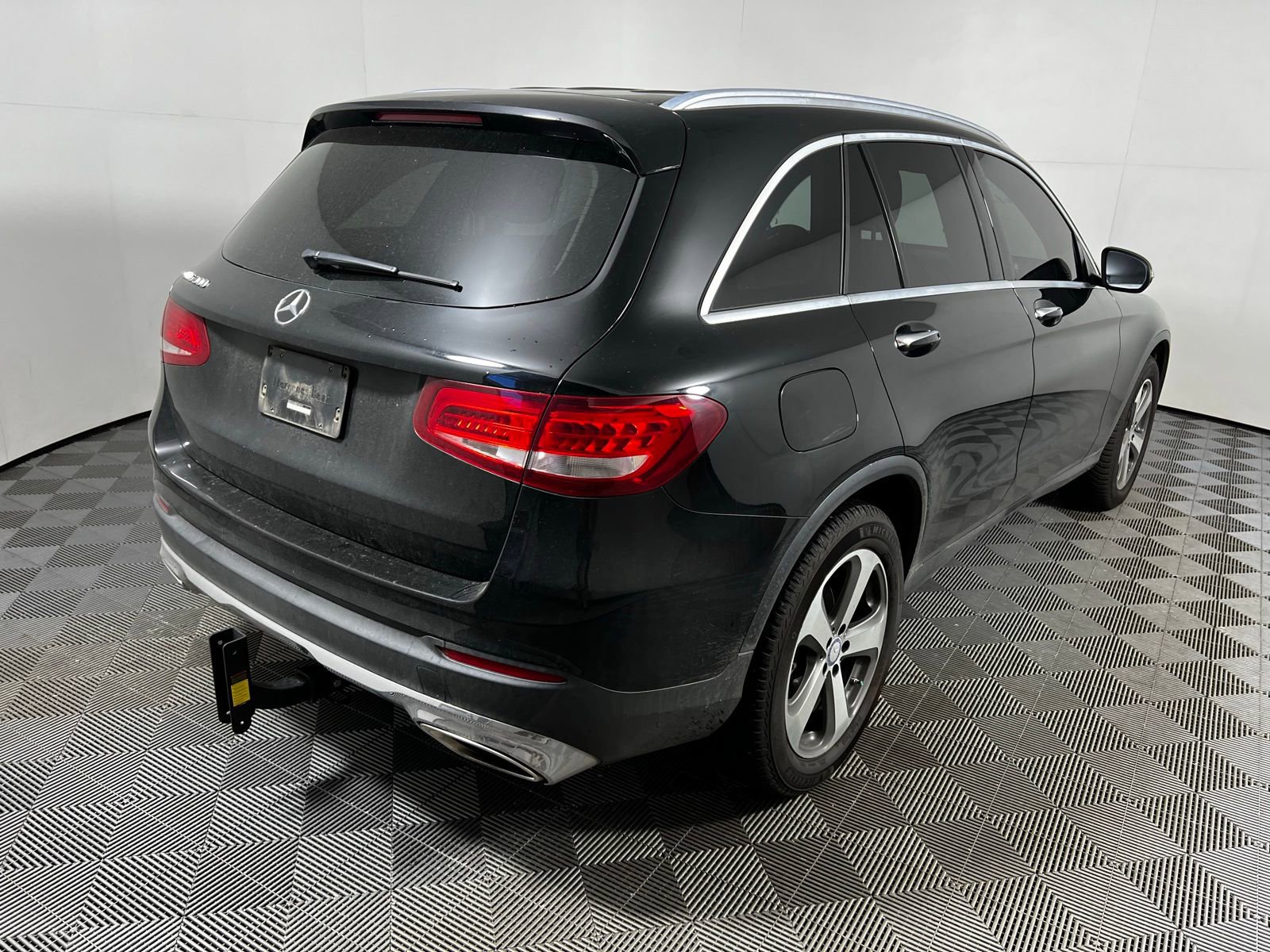 Used 2017 Mercedes-Benz GLC 300 image 5