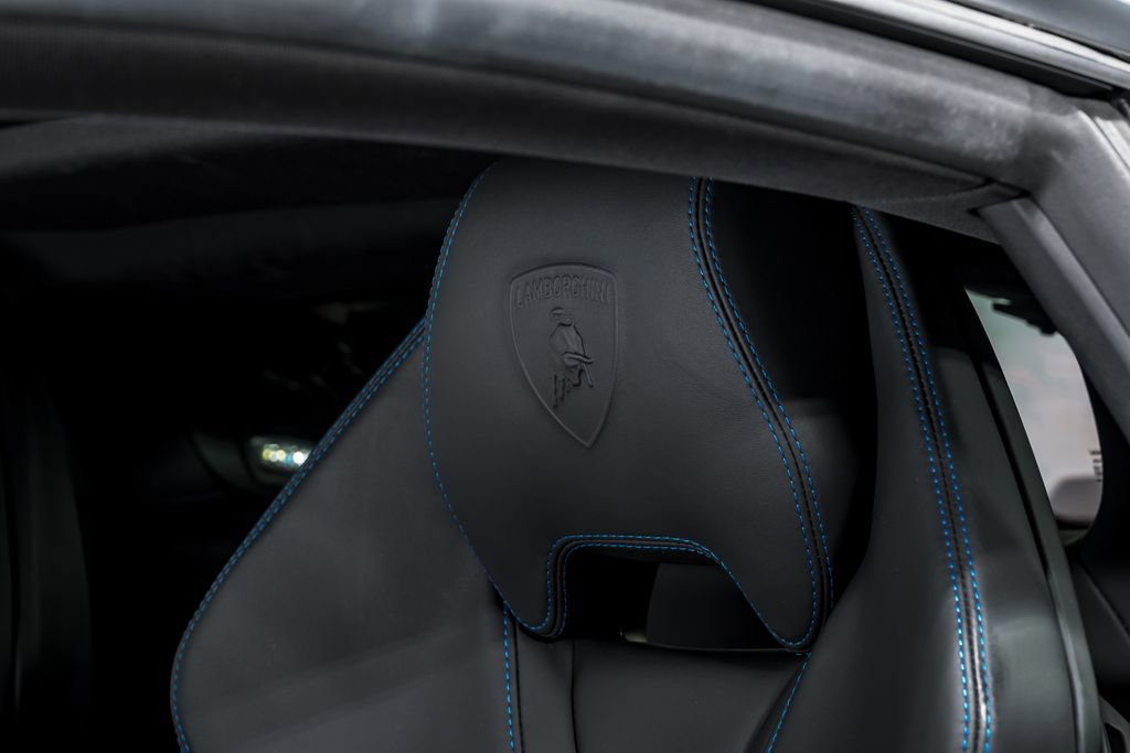 Used 2022 Lamborghini Huracan EVO RWD image 20