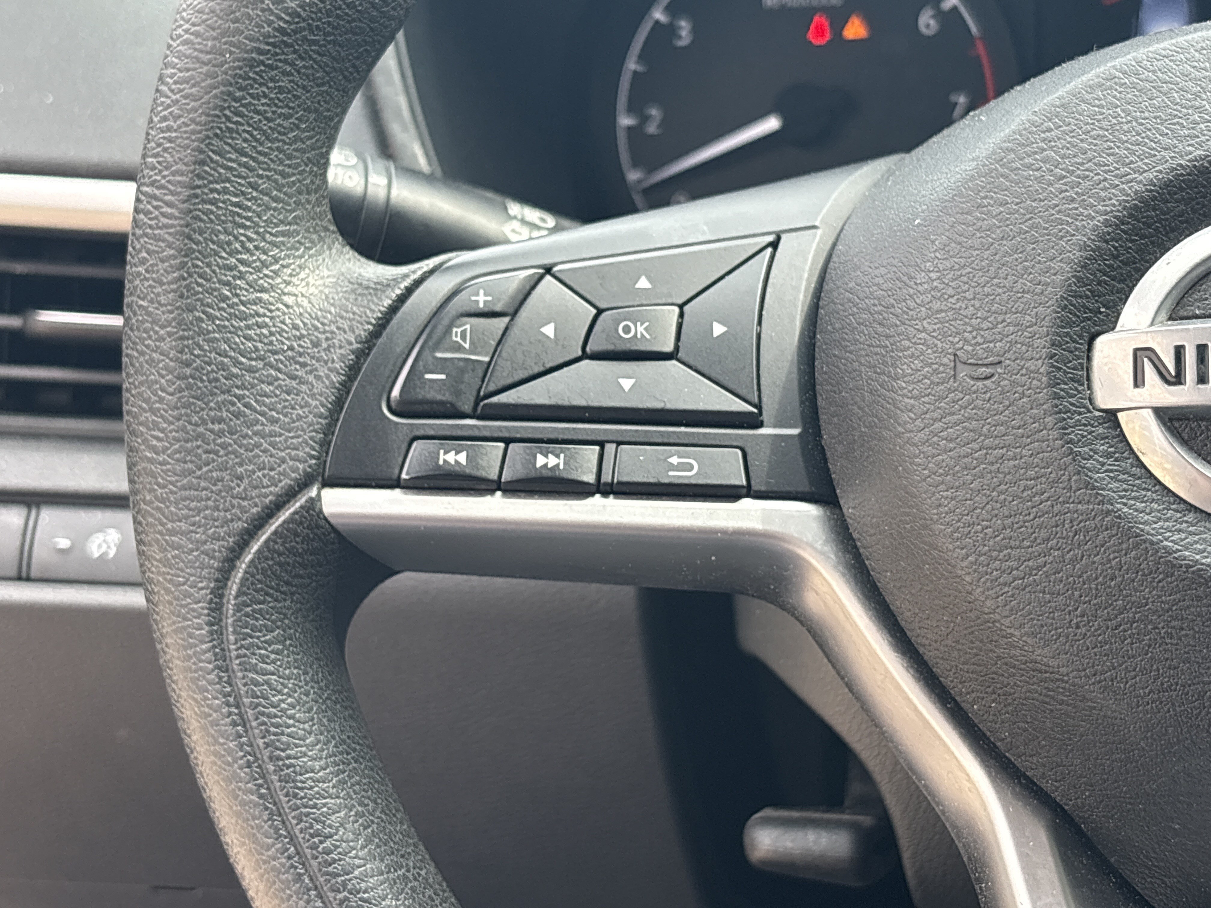 Used 2022 Nissan Altima 2.5 S w/ Driver Assist Package FWD image 19