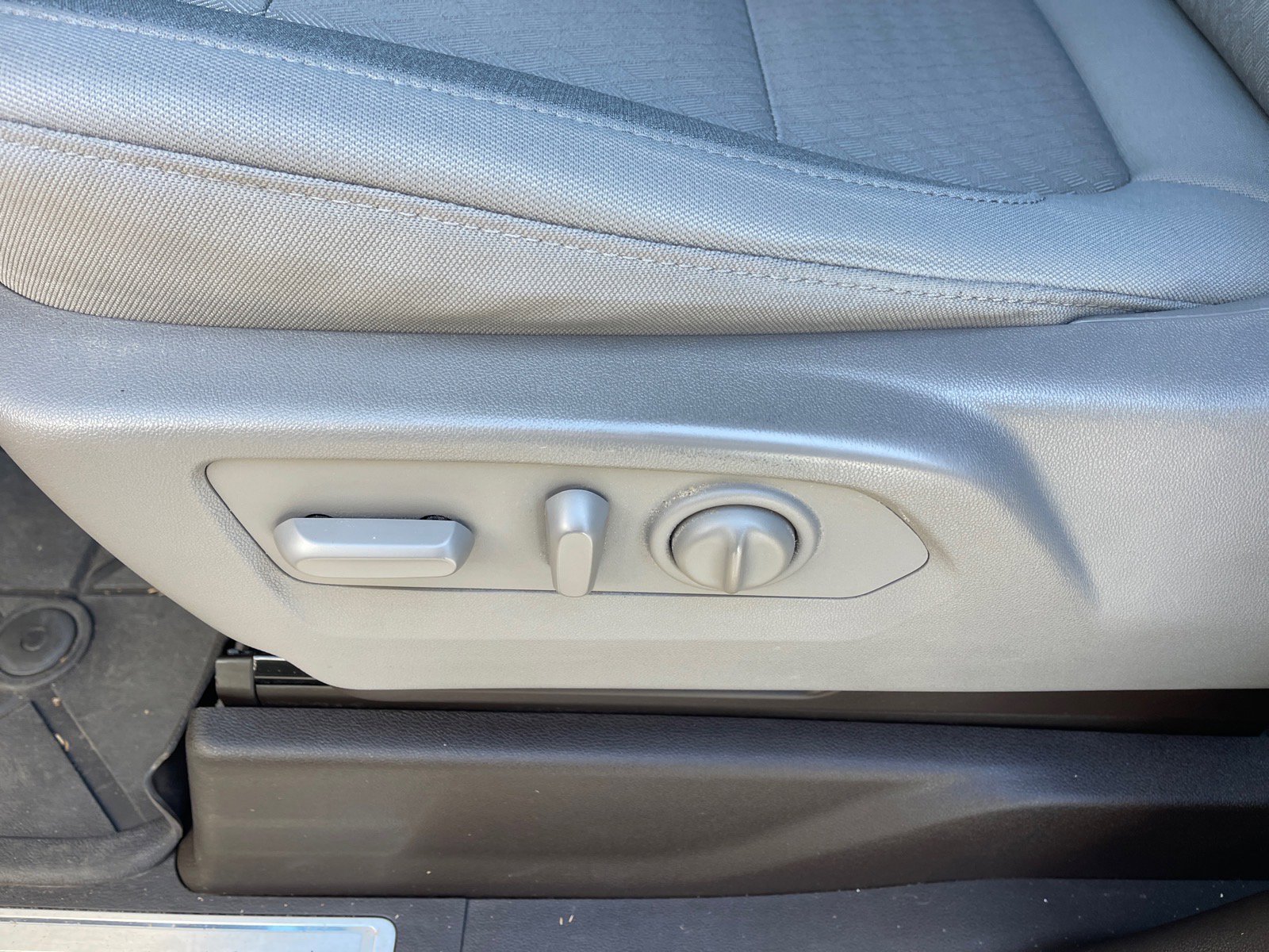 Used 2019 Chevrolet Silverado 1500 LT w/ All-Star Edition image 9