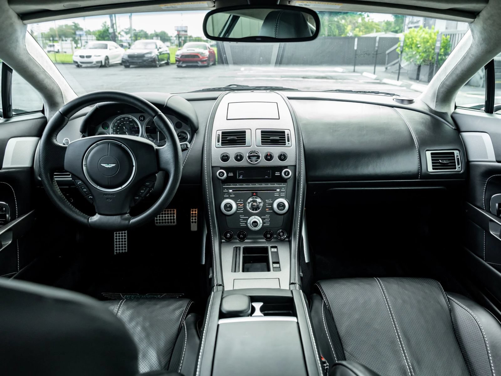 Used 2011 Aston Martin V8 Vantage Coupe RWD image 14