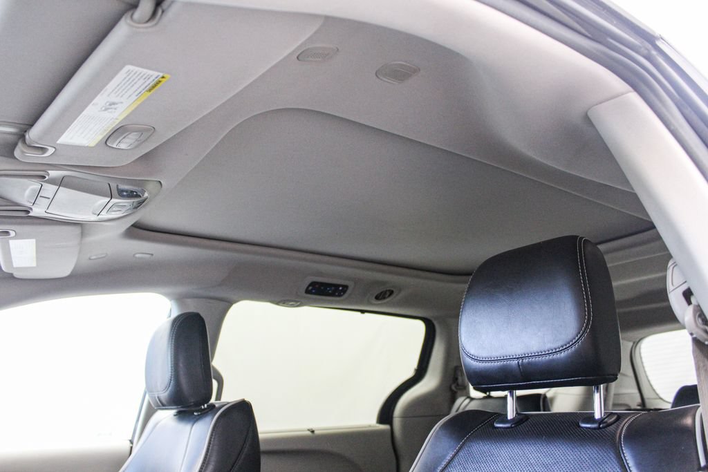 Used 2022 Chrysler Pacifica Limited FWD image 15