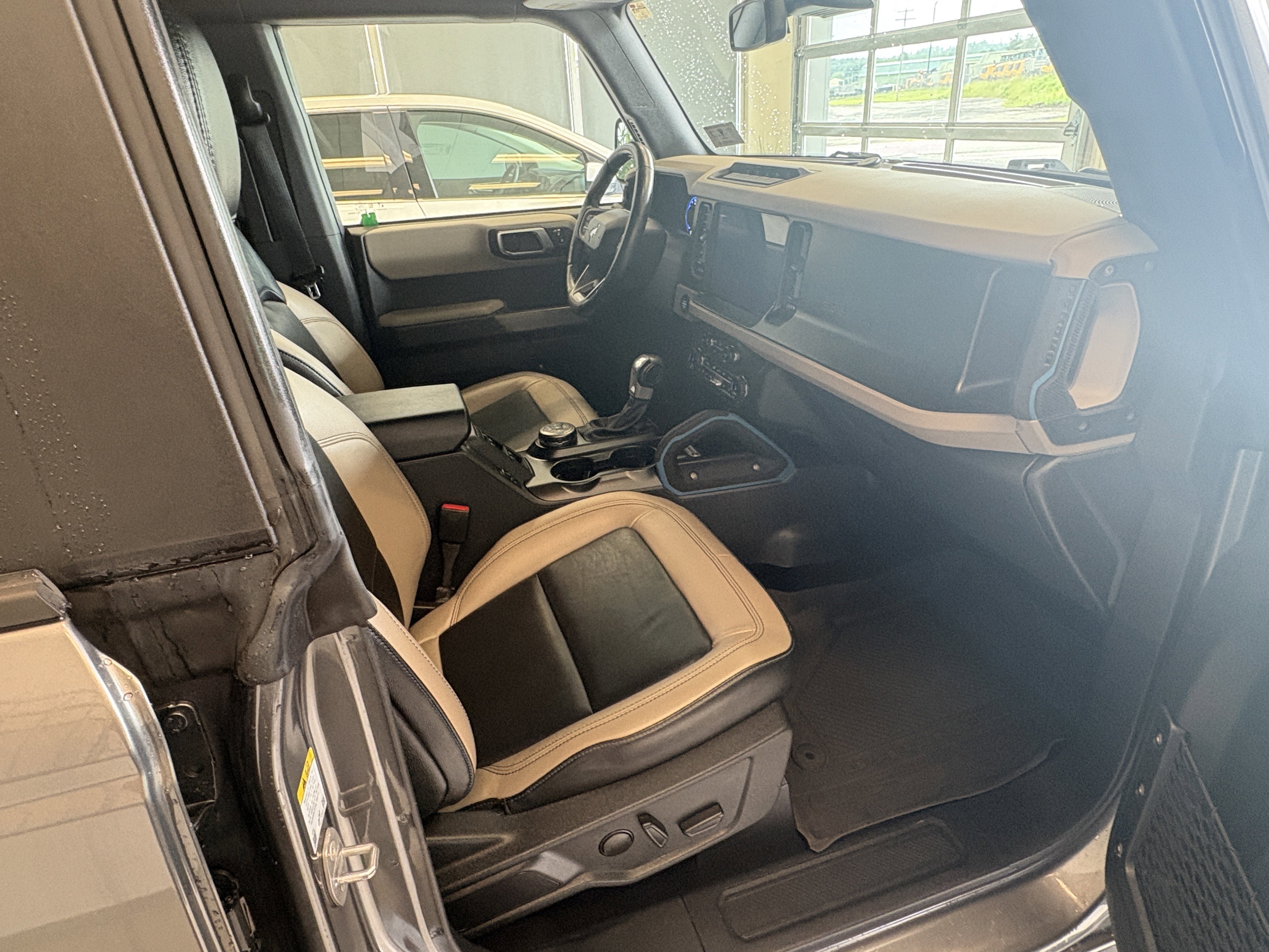 Used 2022 Ford Bronco Wildtrak AWD/4WD image 10