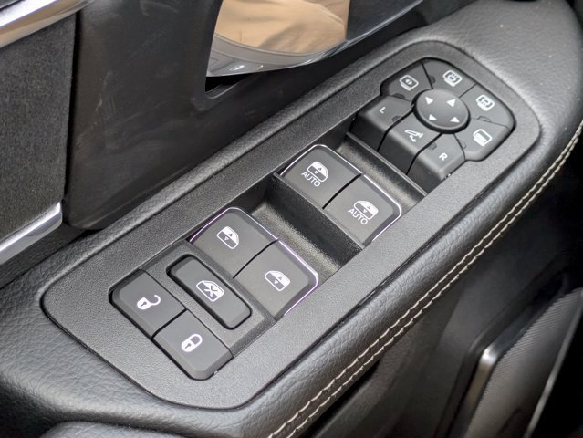 New 2026 RAM 3500 Laramie AWD/4WD image 23