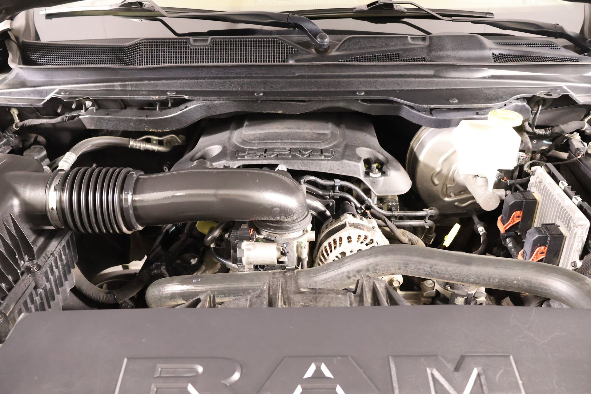 Used 2020 RAM 1500 Laramie image 19