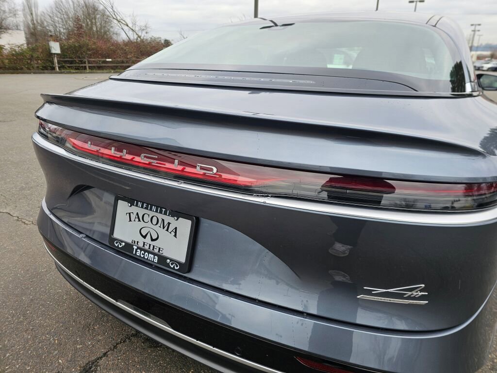 Used 2024 Lucid Air Touring image 17