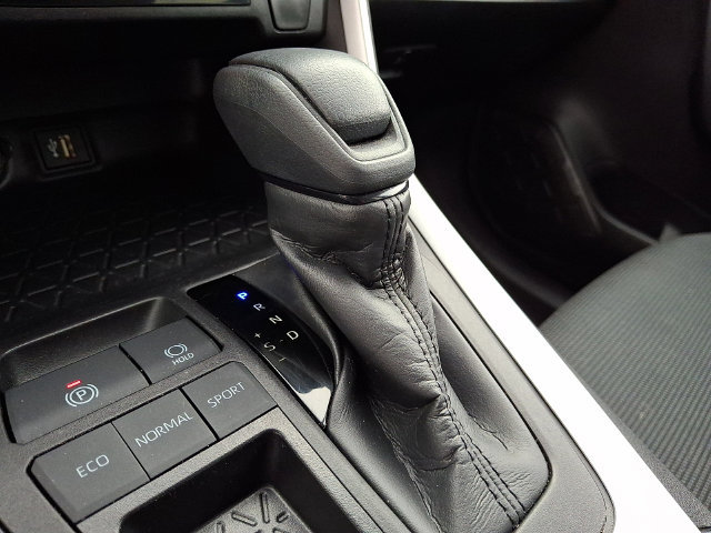 Used 2023 Toyota RAV4 LE FWD image 17