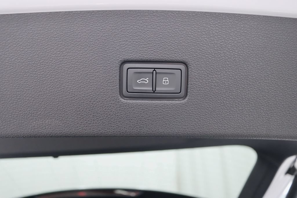 Used 2022 Audi SQ8 Prestige w/ Prestige Package AWD/4WD image 41