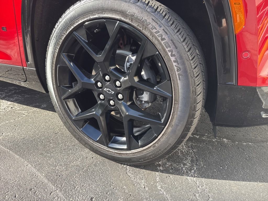 Used 2024 Chevrolet Traverse RS w/ LPO, Floor Liner Package AWD/4WD image 10