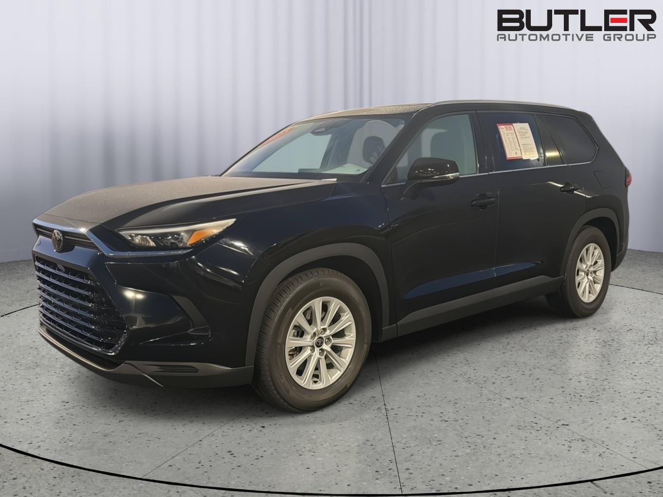 Certified 2025 Toyota Grand Highlander FWD image 2
