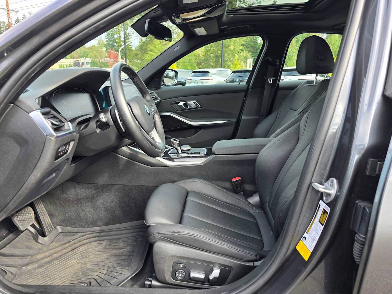 Used 2021 BMW 330i Sedan w/ Premium Package image 20