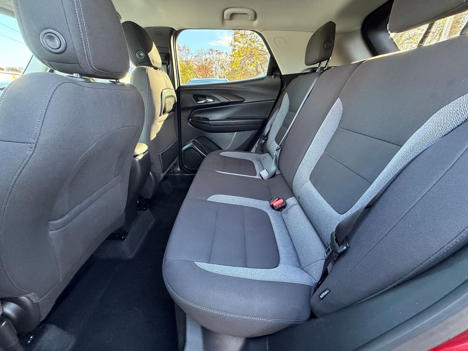 Used 2025 Chevrolet TrailBlazer LT image 23