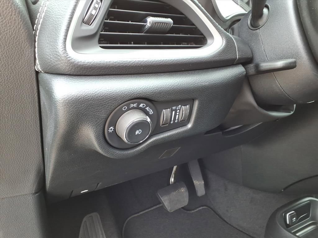 New 2026 Chrysler Pacifica Select image 17