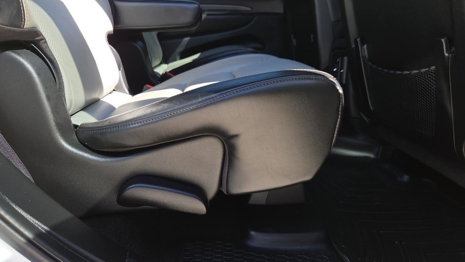 Used 2022 Dodge Durango R/T image 17