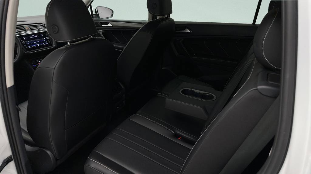 Used 2024 Volkswagen Tiguan SE FWD image 9
