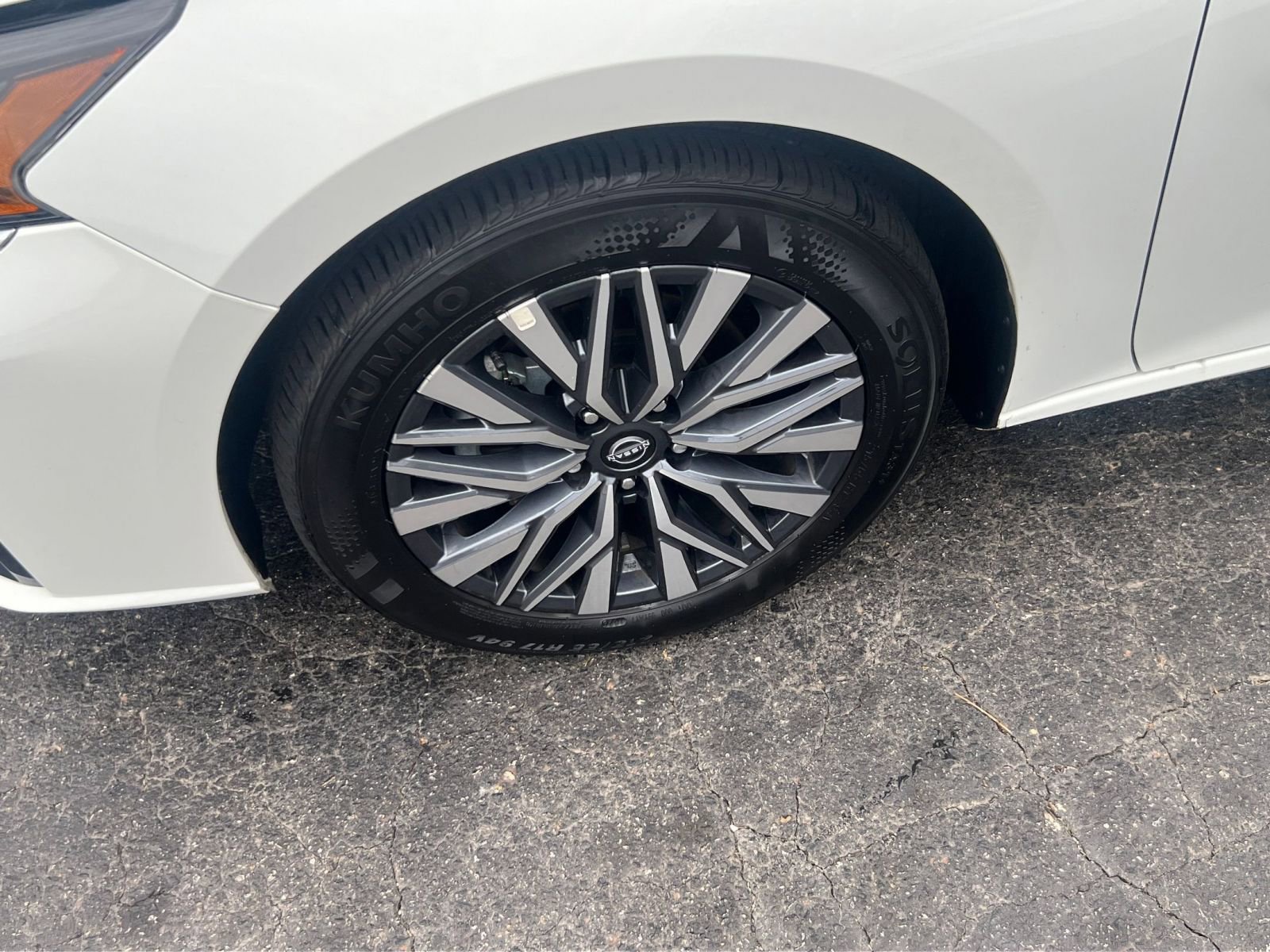 Used 2025 Nissan Altima 2.5 SV image 24