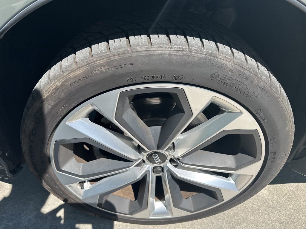 Used 2020 Audi Q3 2.0T Premium Plus AWD/4WD image 5