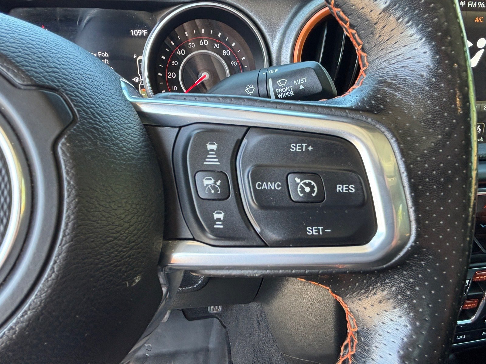 Used 2020 Jeep Gladiator Mojave AWD/4WD image 23