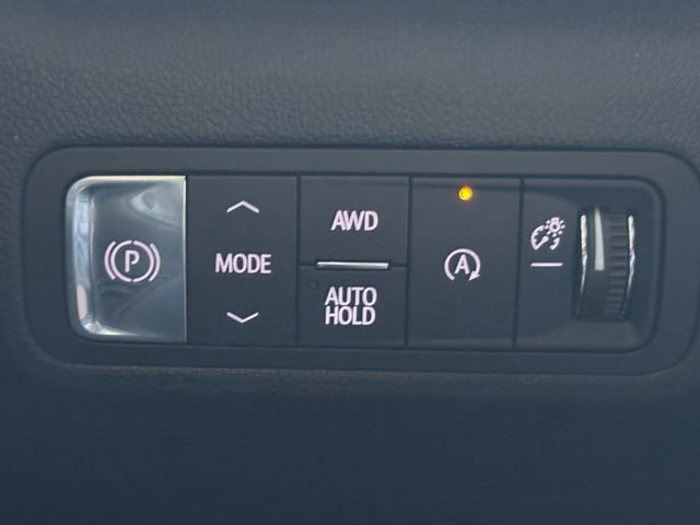 Used 2025 GMC Terrain Elevation w/ Black Edition AWD/4WD image 31