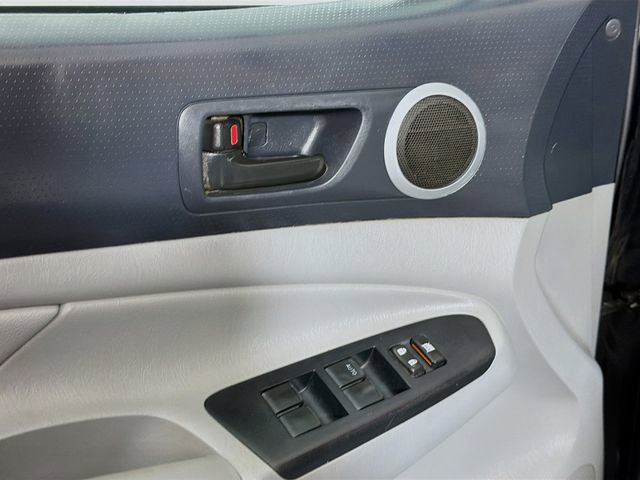 Used 2015 Toyota Tacoma 4x4 Double Cab w/ TRD Sport Package image 19