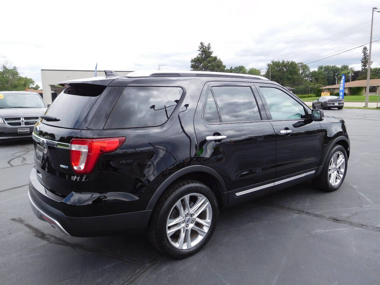 Used 2016 Ford Explorer Limited image 12
