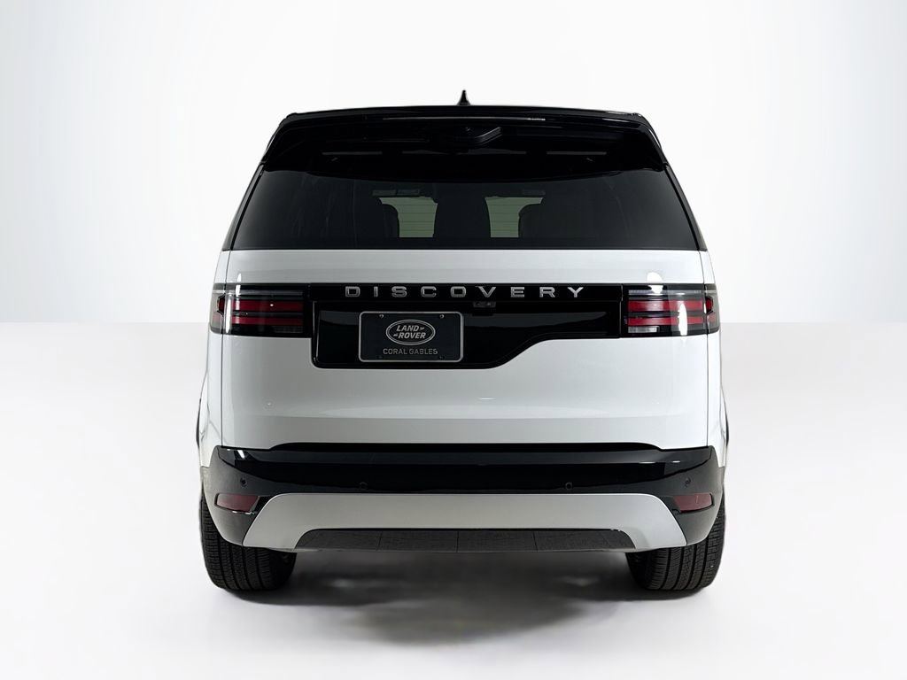 Used 2026 Land Rover Discovery Limited Edition image 4