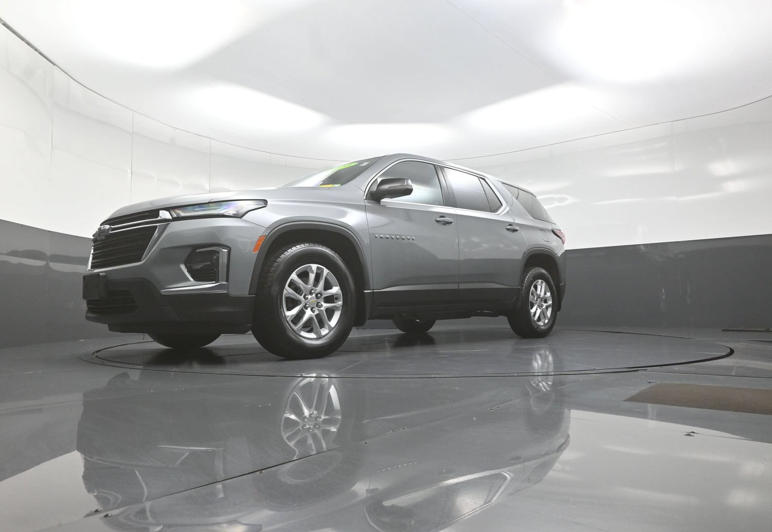 Used 2023 Chevrolet Traverse LS AWD/4WD image 11