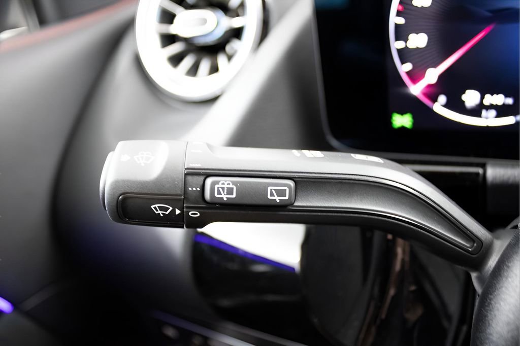 Used 2025 Mercedes-Benz GLA 250 image 18