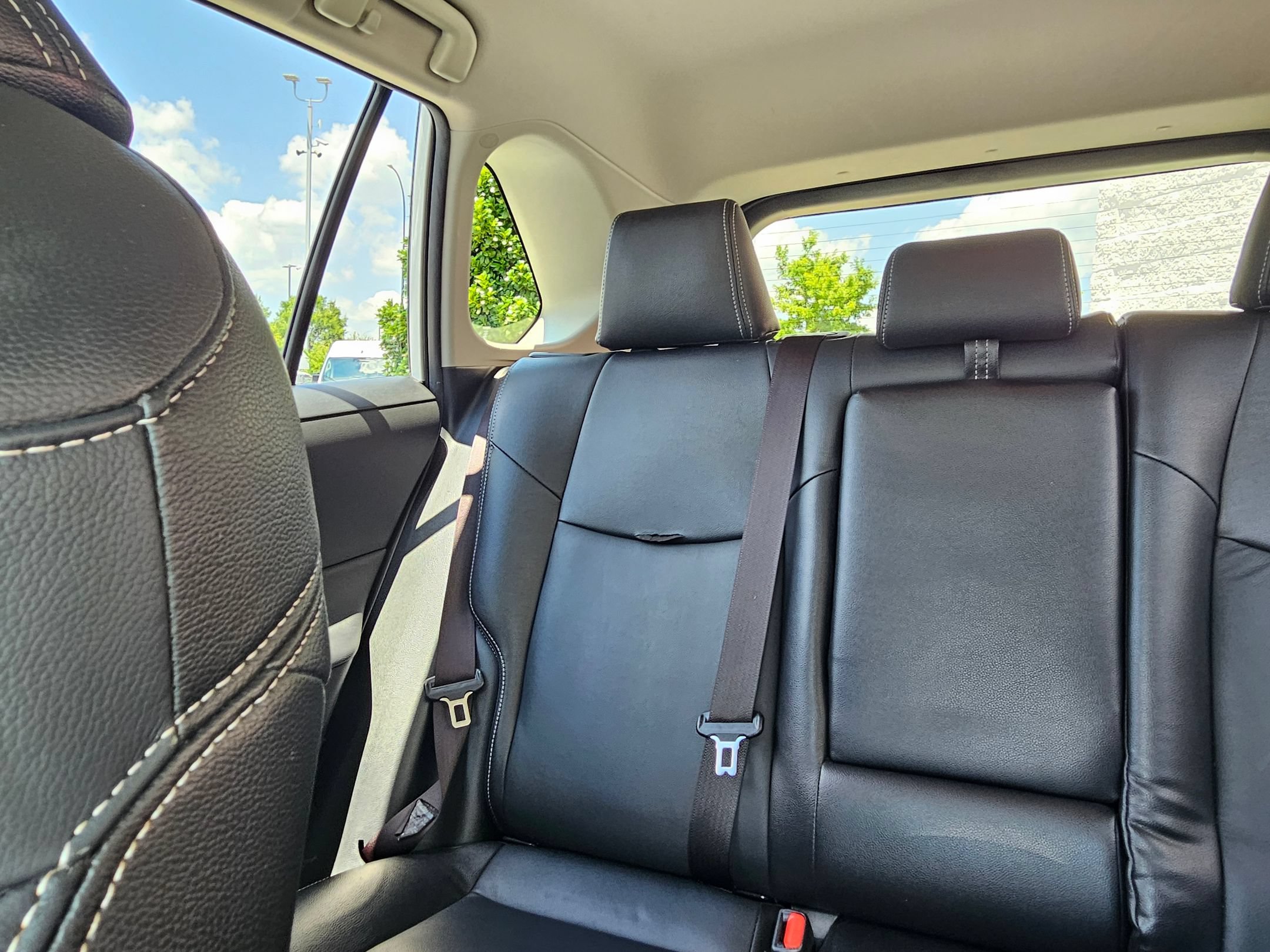 Used 2021 Toyota RAV4 XLE FWD image 25