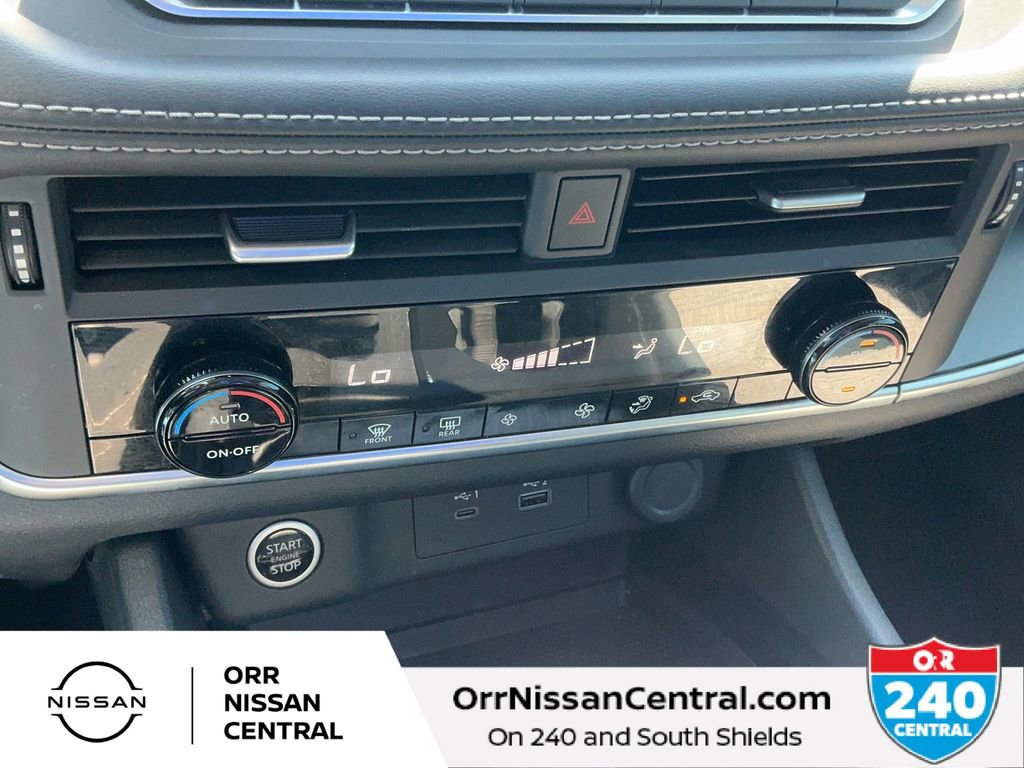 Used 2023 Nissan Rogue SV FWD image 23