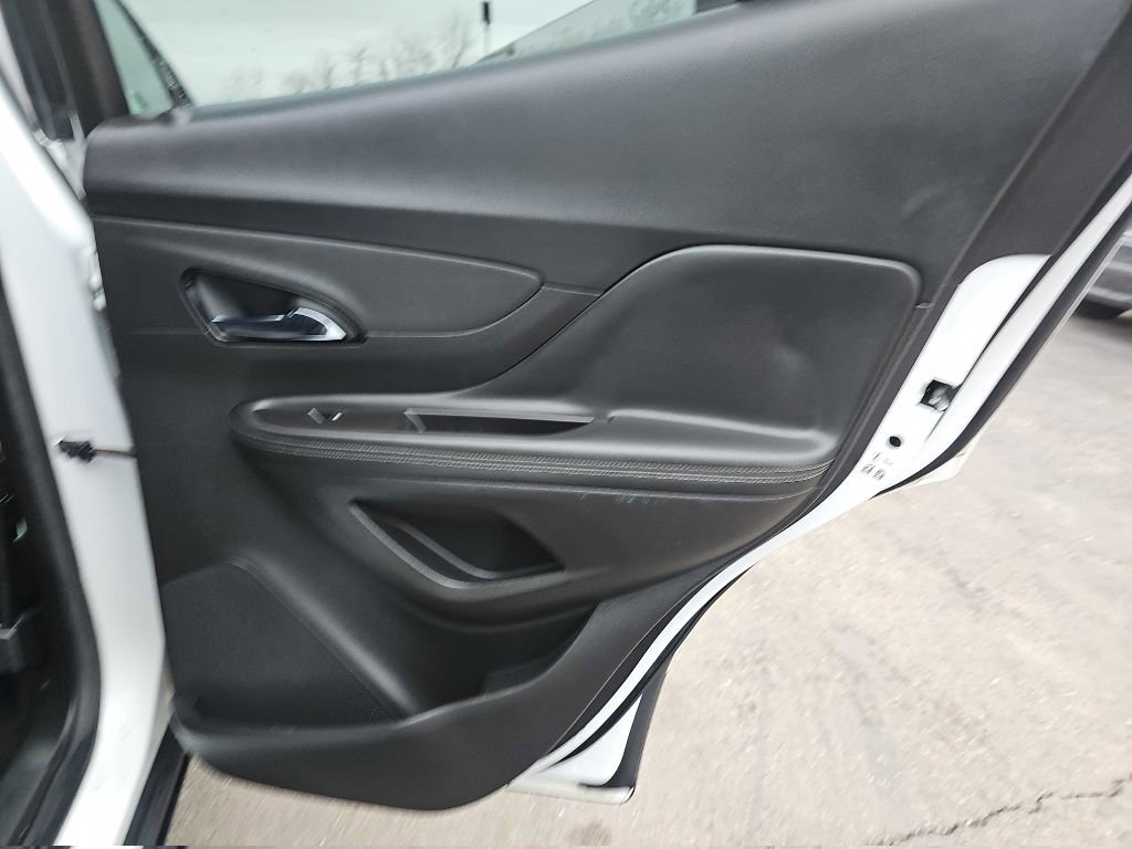 Used 2018 Buick Encore Essence image 48