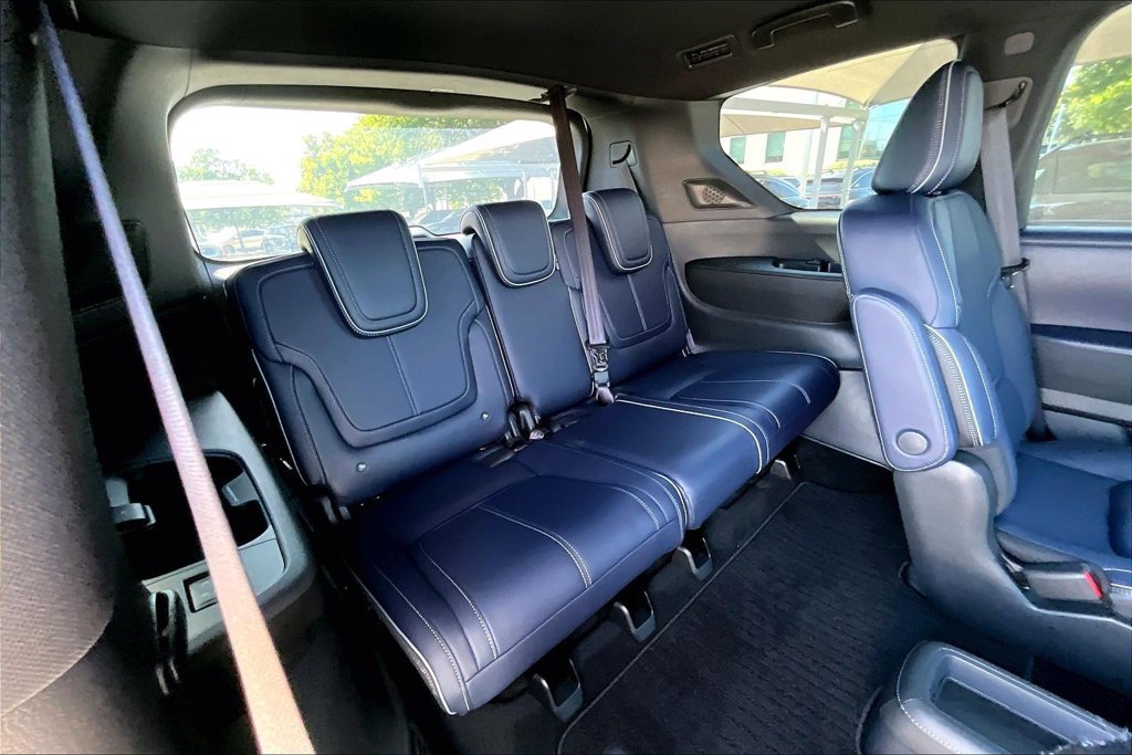 Used 2026 INFINITI QX80 4WD w/ Sport Exterior Package image 36