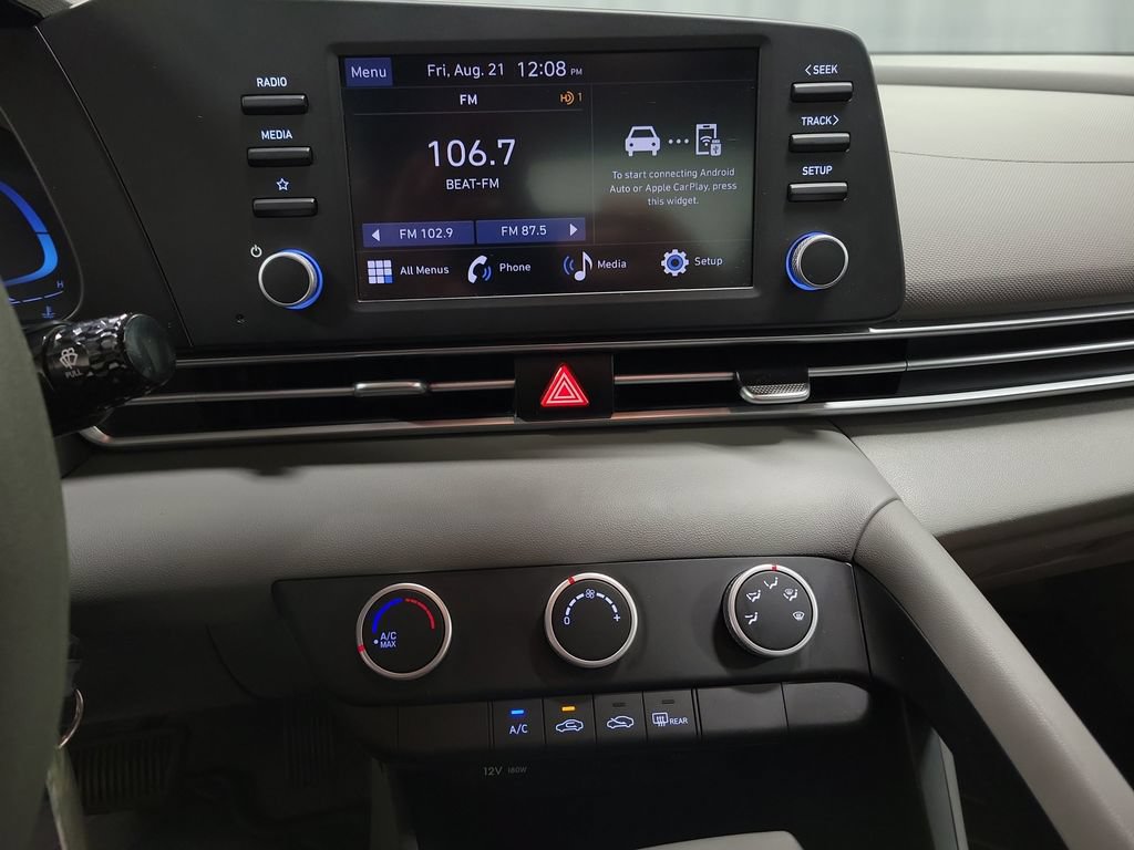 Used 2024 Hyundai Elantra SE FWD image 16