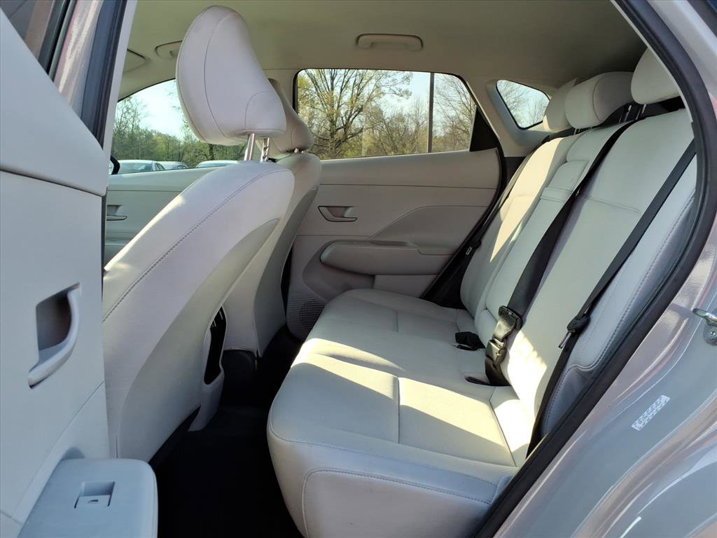 Used 2024 Hyundai Kona SEL w/ Convenience Package image 11