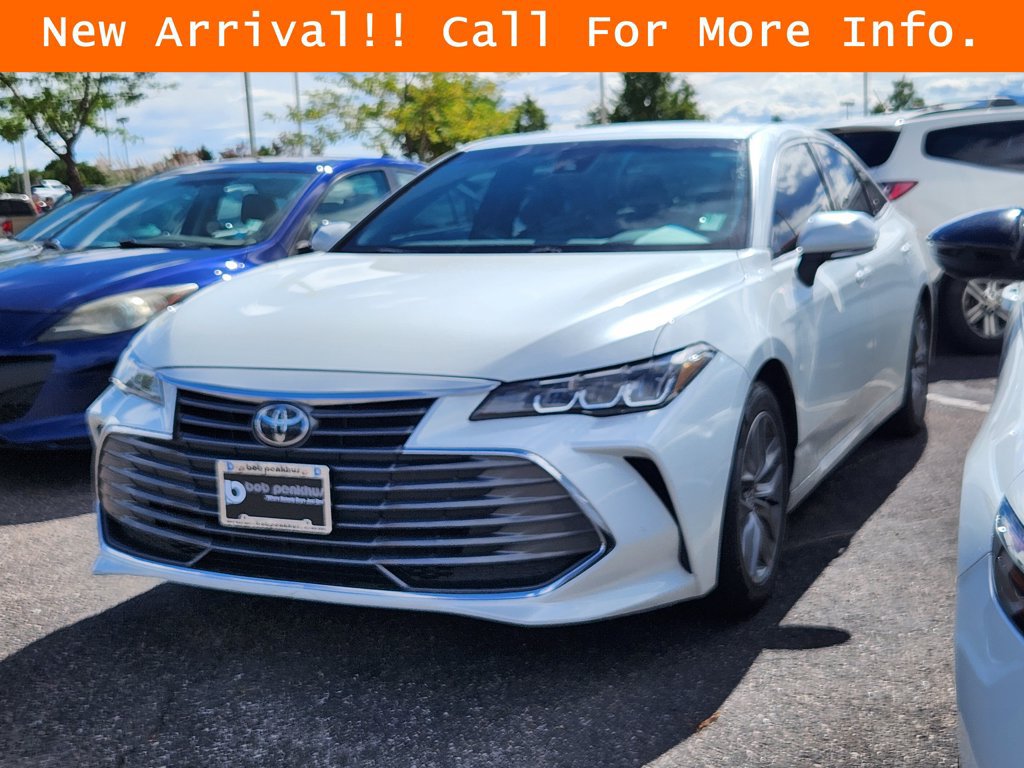 Used 2022 Toyota Avalon XLE FWD image 4