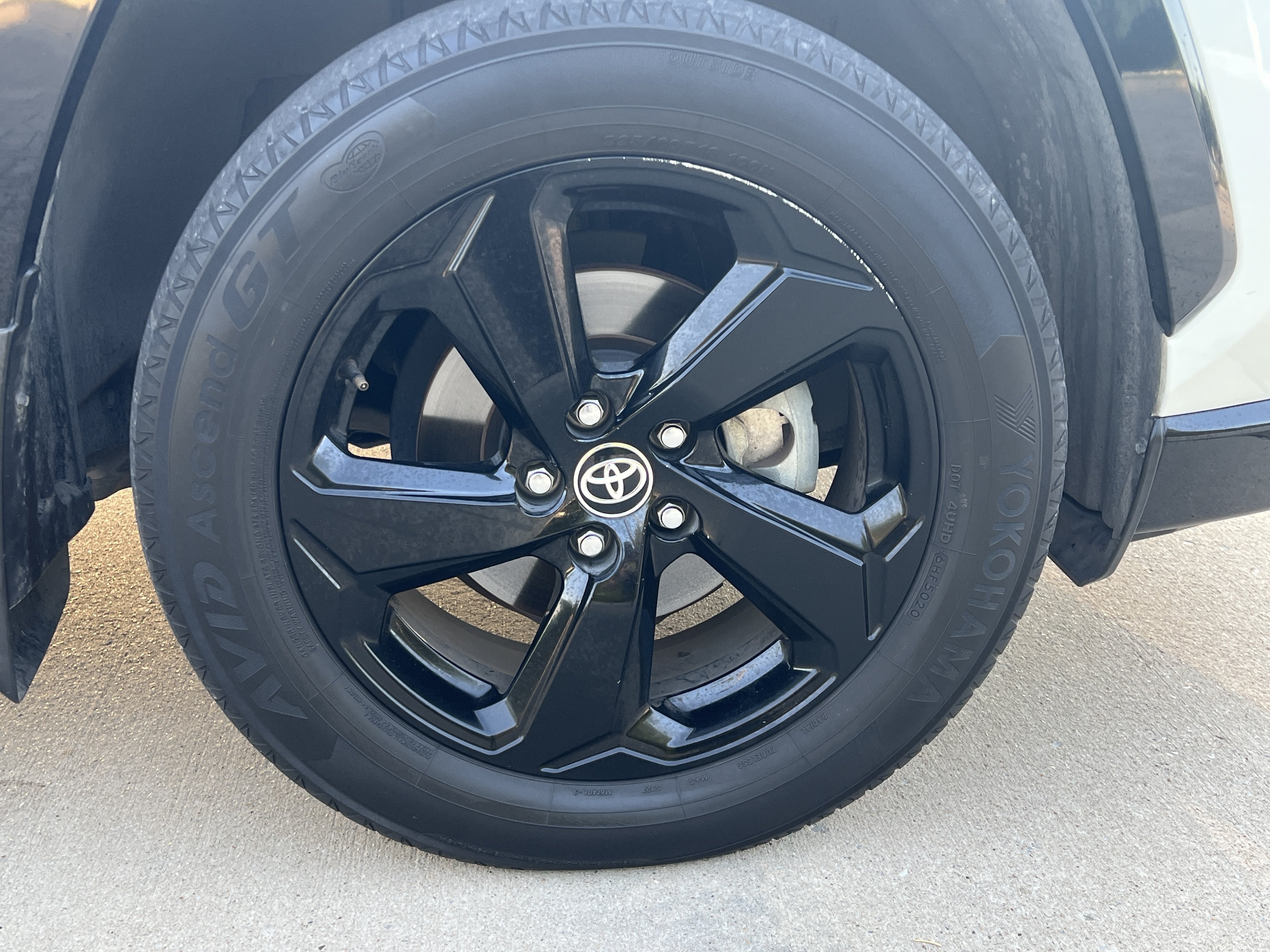 Used 2020 Toyota RAV4 XSE AWD/4WD image 11